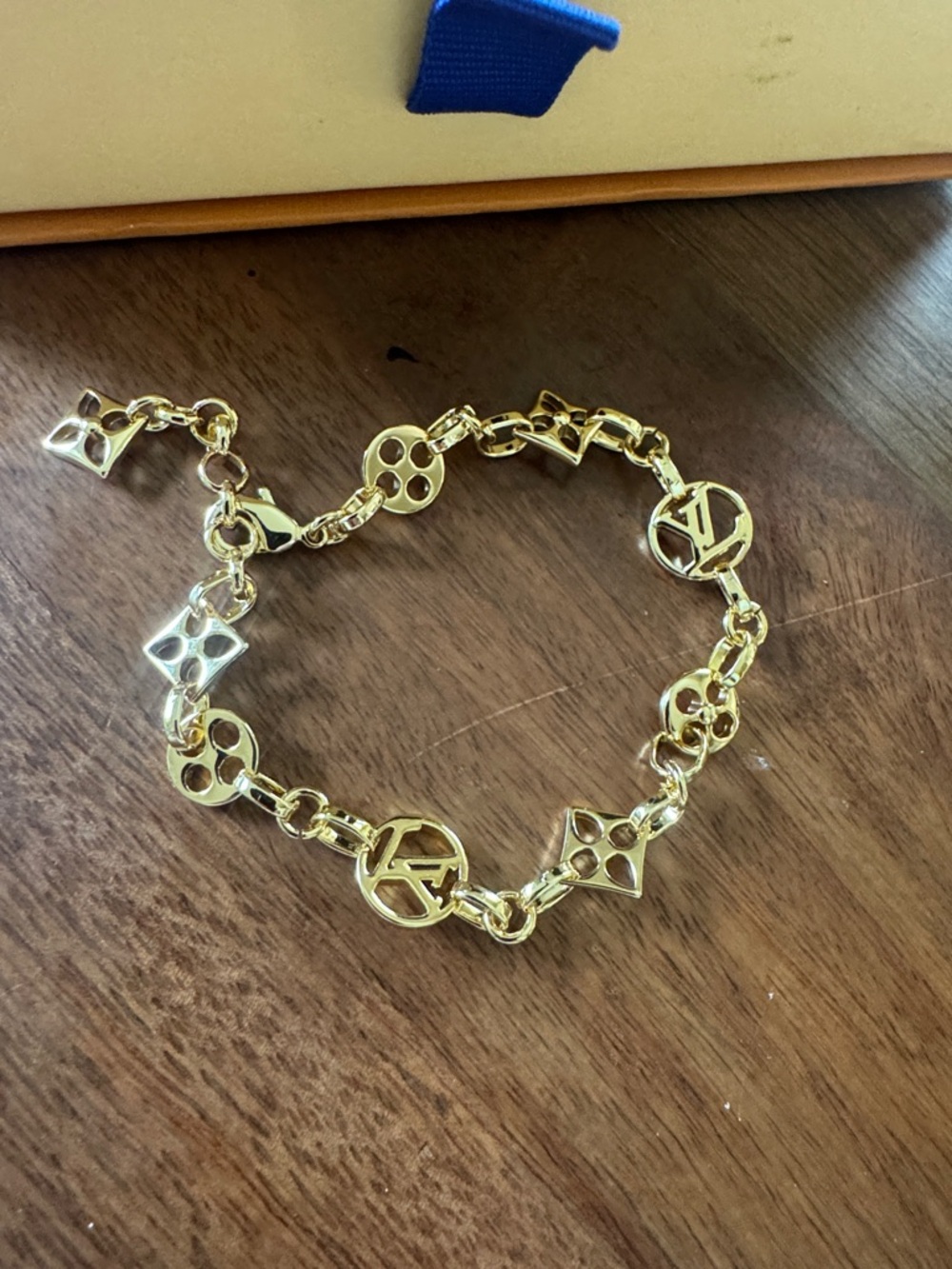 Louis Vuitton Gold-Tone Link Bracelet with LV Circle Charm - Picture 3 of 7
